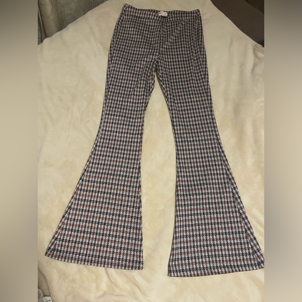 SO flare pants with pockets